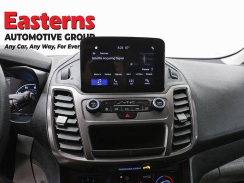 Used 2020 Ford Transit Connect XLT FWD image 12