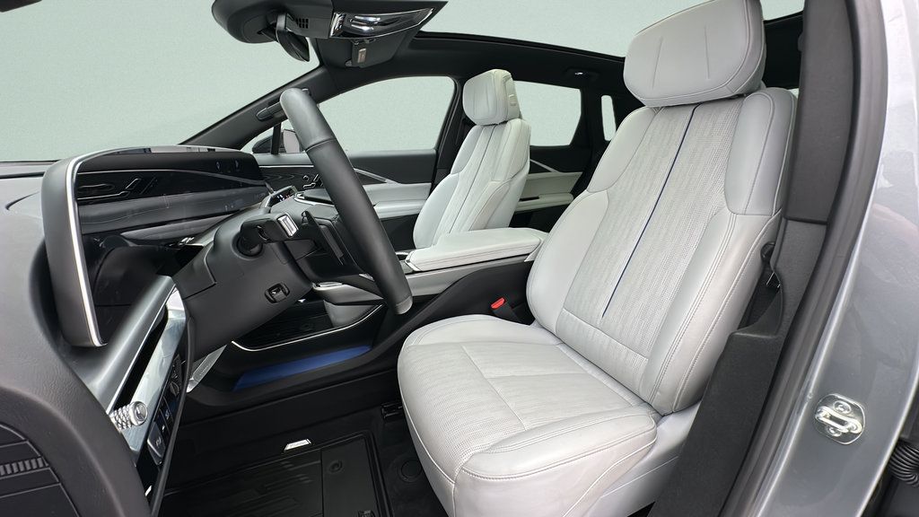 Used 2024 Cadillac Lyriq Sport AWD/4WD image 14