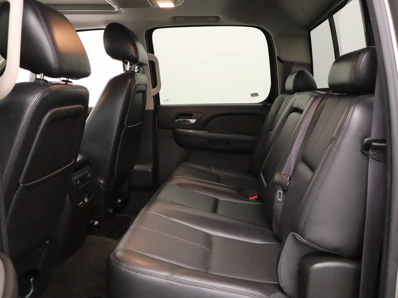 Used 2014 Chevrolet Silverado 3500 LTZ w/ LTZ Plus Package AWD/4WD image 19