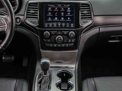 Used 2022 Jeep Grand Cherokee Limited image 11