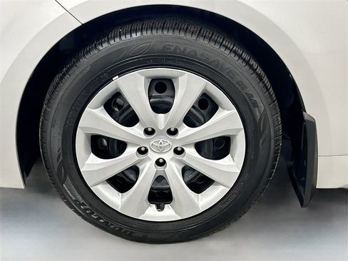 Used 2024 Toyota Corolla LE image 26
