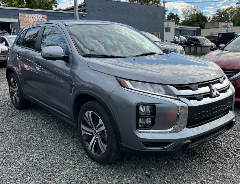 Used 2026 Mitsubishi Outlander Sport SE AWD/4WD image 3