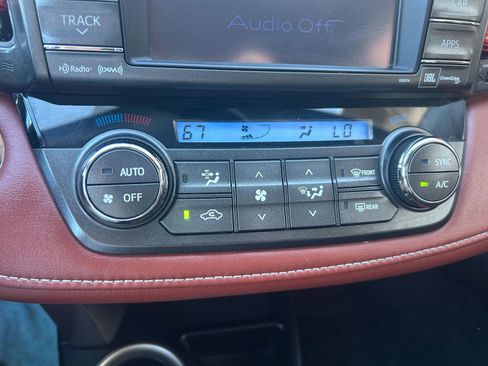 Used 2013 Toyota RAV4 Limited image 25