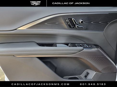 New 2026 Cadillac Lyriq Luxury RWD image 10