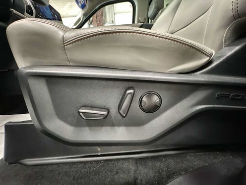 Used 2025 Ford Expedition Active AWD/4WD image 14