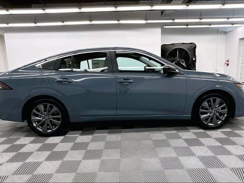 New 2026 Nissan Sentra SL w/ Floor Mat Package FWD image 19
