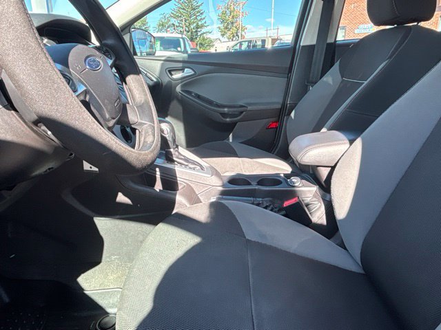 Used 2014 Ford Focus SE FWD image 21