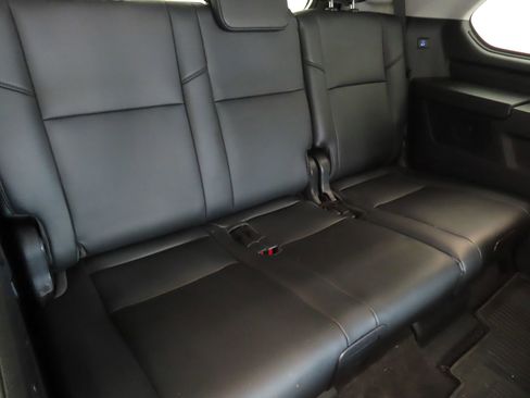 Used 2023 Toyota Sequoia Limited image 25