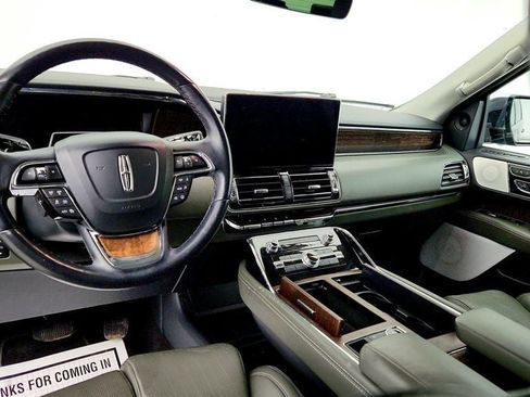 Used 2022 Lincoln Navigator Black Label image 12
