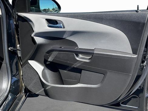 Used 2020 Chevrolet Sonic LT FWD image 17