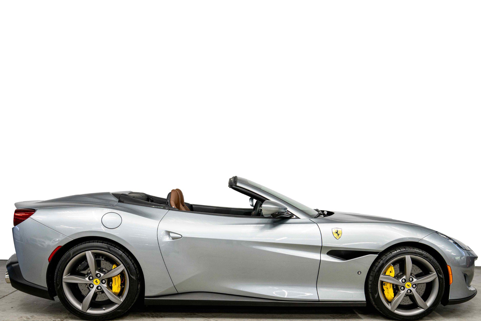 Used 2020 Ferrari Portofino RWD image 2
