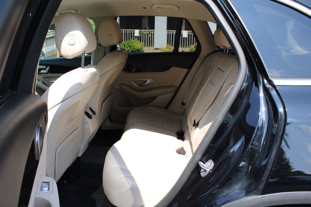 Used 2019 Mercedes-Benz GLC 300 4MATIC image 31