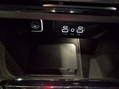 Used 2024 Jeep Wagoneer L Series II w/ Flexible Seating Group image 23