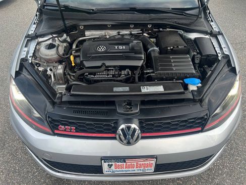 Used 2017 Volkswagen GTI SE FWD image 34