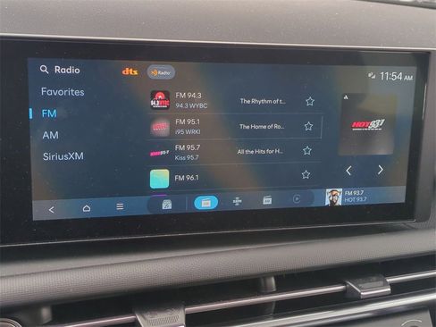 Certified 2025 Hyundai Tucson SE image 18