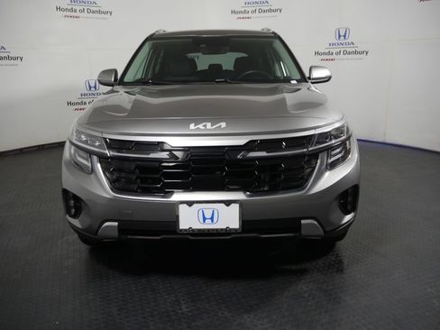 Used 2024 Kia Seltos SX AWD/4WD image 2