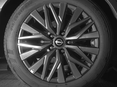 Used 2025 Nissan Altima 2.5 SV image 15