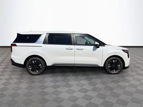 New 2026 Kia Carnival LXS FWD image 7