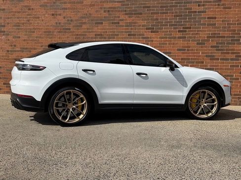 Certified 2022 Porsche Cayenne Turbo GT AWD/4WD image 7