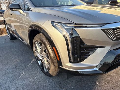 Used 2025 Cadillac Optiq Luxury 1 w/ LPO, Floor Liner Package image 22