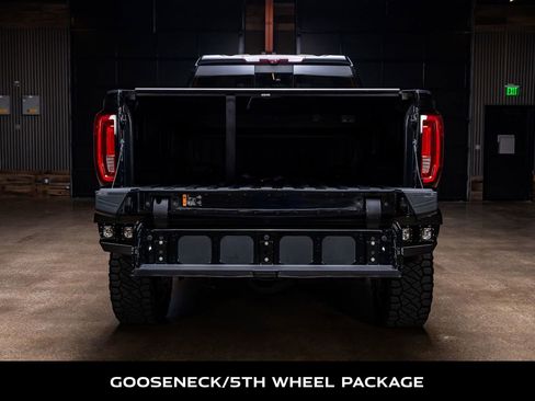 Used 2020 GMC Sierra 3500 Denali w/ Denali Ultimate Package image 8