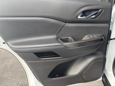 Used 2019 GMC Acadia SLT image 19