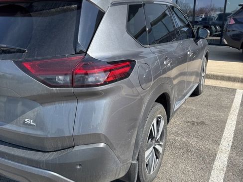 Used 2023 Nissan Rogue SL image 10