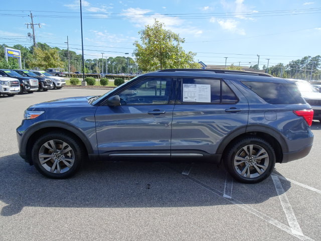 Used 2021 Ford Explorer XLT w/ Equipment Group 202A AWD/4WD image 7