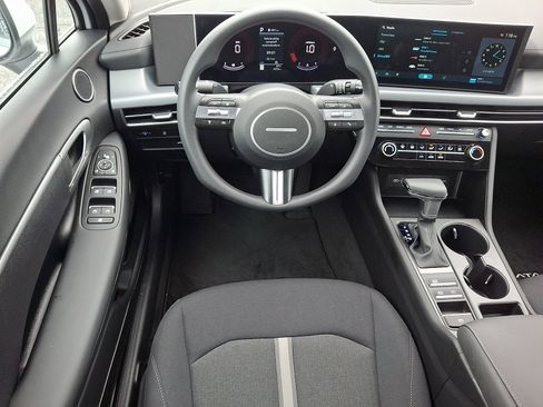Certified 2025 Hyundai Sonata SE FWD image 11