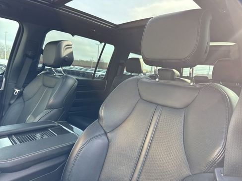 Used 2024 Jeep Wagoneer 4WD w/ Premium Group I image 6