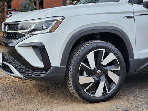 Certified 2024 Volkswagen Taos SEL image 7