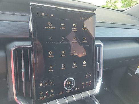 New 2026 GMC Acadia Elevation w/ Elevation Premium Package FWD image 16