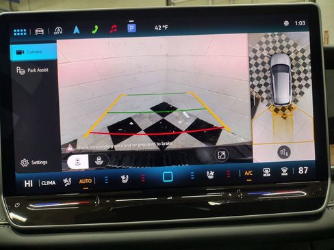 New 2026 Volkswagen Tiguan SEL R-Line image 9