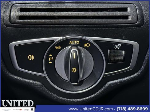 Used 2022 Mercedes-Benz GLC 300 4MATIC image 21