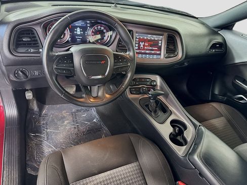 Used 2023 Dodge Challenger SXT image 17