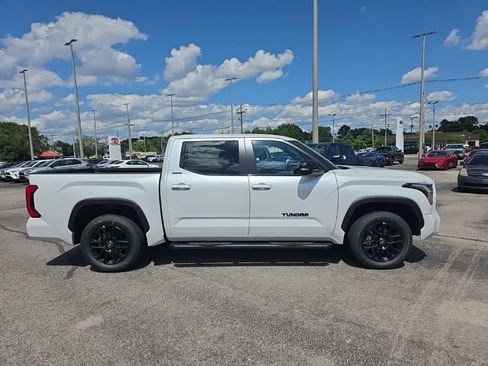 New 2026 Toyota Tundra Limited AWD/4WD image 3