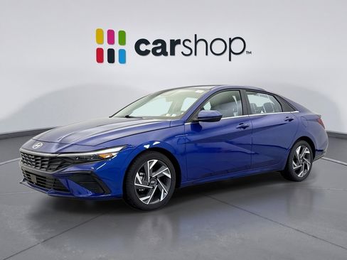 Used 2025 Hyundai Elantra SEL FWD image 1