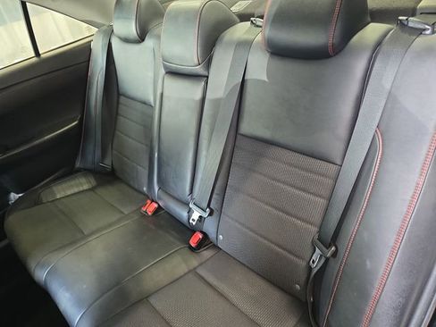 Used 2017 Toyota Camry SE image 14