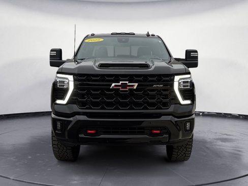 Used 2025 Chevrolet Silverado 2500 ZR2 w/ Technology Package image 18