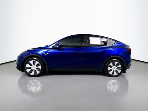 Used 2023 Tesla Model Y Long Range image 9