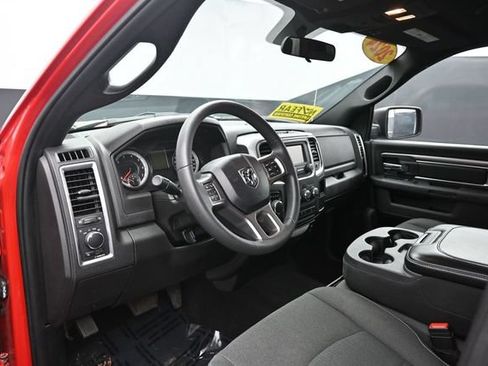 Used 2024 RAM 1500 Warlock AWD/4WD image 14