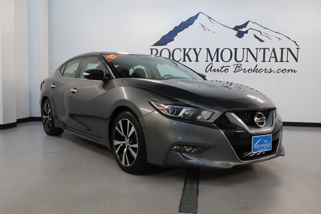 Used 2017 Nissan Maxima Platinum w/ Interior Lighting Package FWD 360° Tour