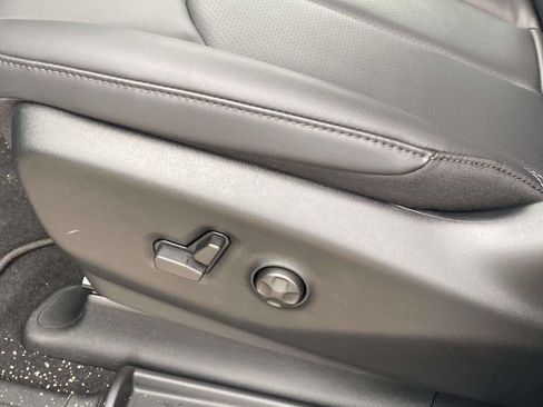 New 2026 Chrysler Pacifica Select AWD/4WD image 45