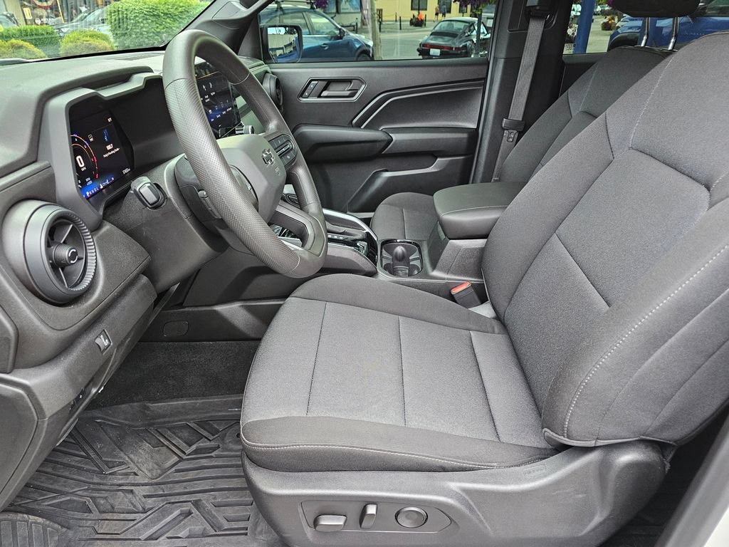 Used 2024 Chevrolet Colorado Trail Boss w/ Technology Package AWD/4WD image 23