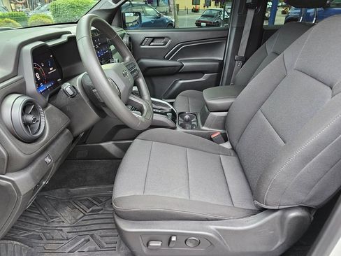 Used 2024 Chevrolet Colorado Trail Boss w/ Technology Package AWD/4WD image 23