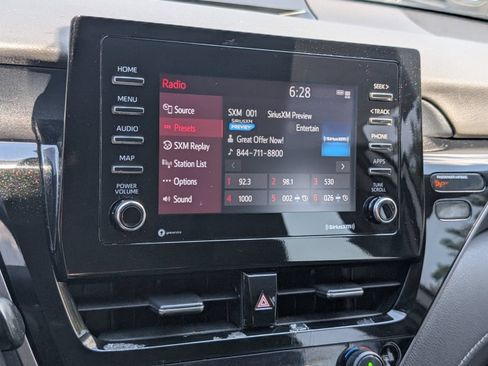 Used 2022 Toyota Camry SE FWD image 7