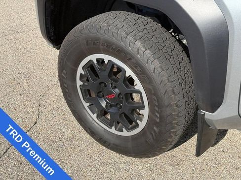 Used 2024 Toyota Tacoma TRD Off-Road w/ TRD Off Road Premium Package AWD/4WD image 10