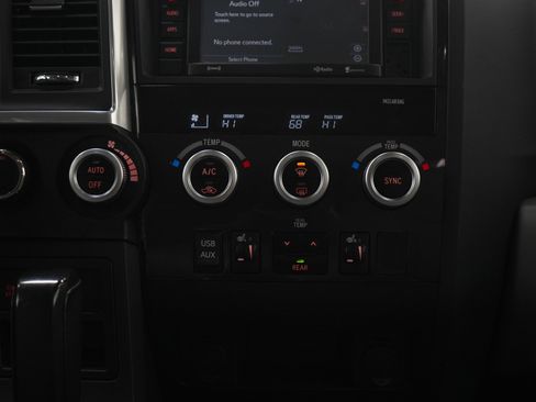 Used 2018 Toyota Sequoia Limited AWD/4WD image 18