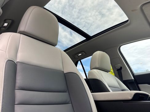 Used 2025 Honda Prologue Touring image 24
