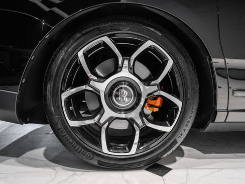 Used 2020 Rolls-Royce Cullinan image 16